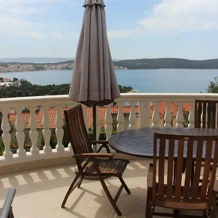 Lizzi Tatil Evi *