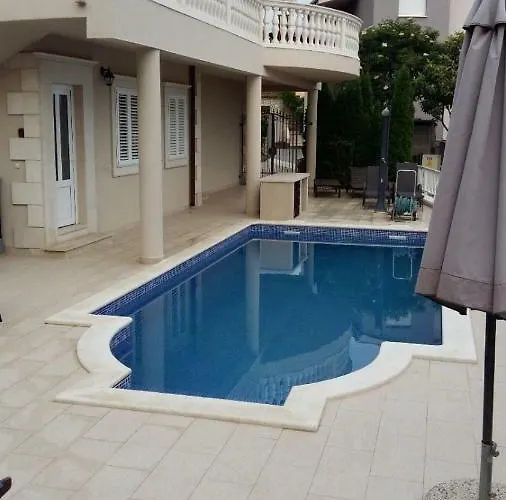 Lizzi Tatil Evi Trogir