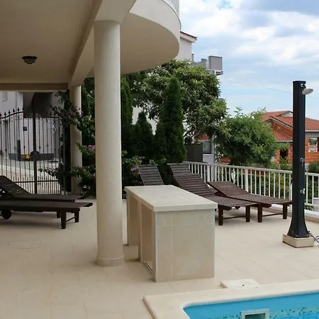 Lizzi Σπίτι διακοπών