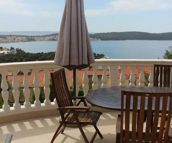 Lizzi Hébergement de vacances *